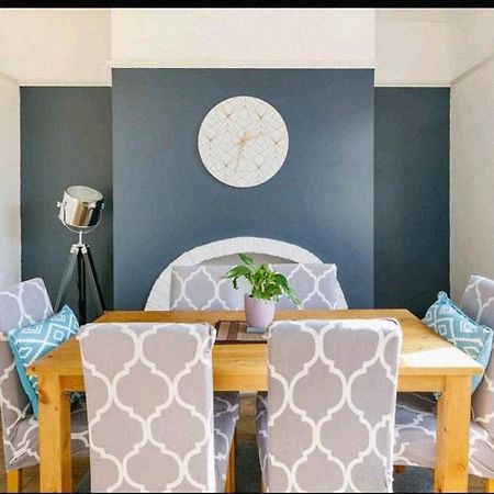 Atrium House Guest House Hazel Grove 外观 照片