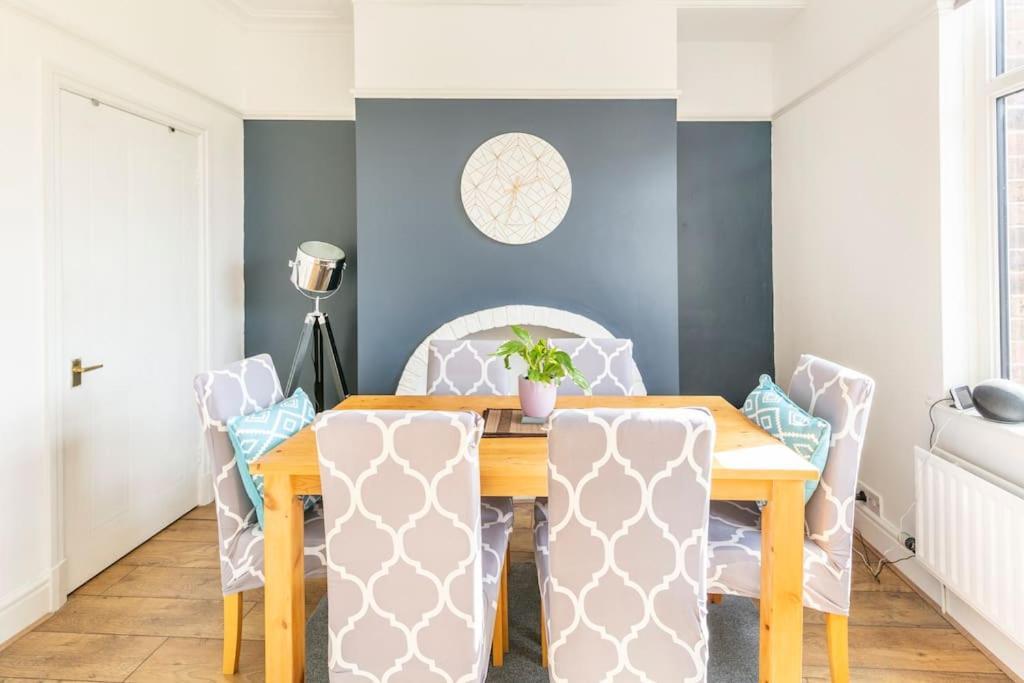 Atrium House Guest House Hazel Grove 外观 照片