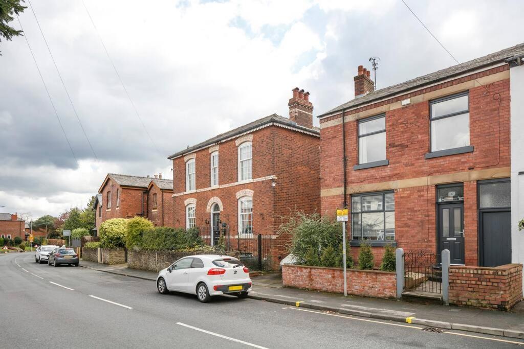 Atrium House Guest House Hazel Grove 外观 照片